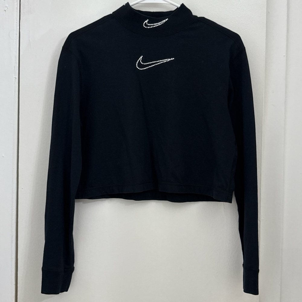 Nike top